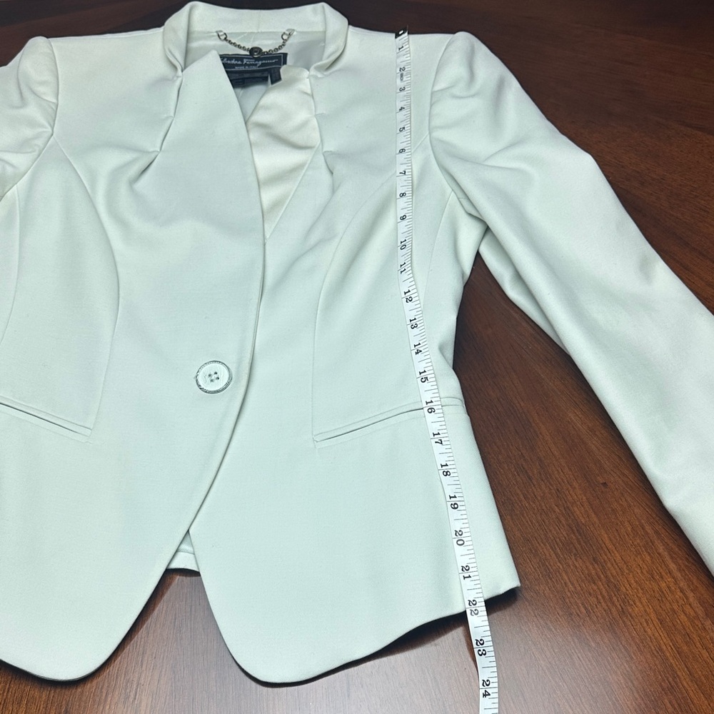 Salvatore Ferragamo Elegant White Women's Blazer and trousers SET, sz 40 IT/6 US - Picture 7 of 16